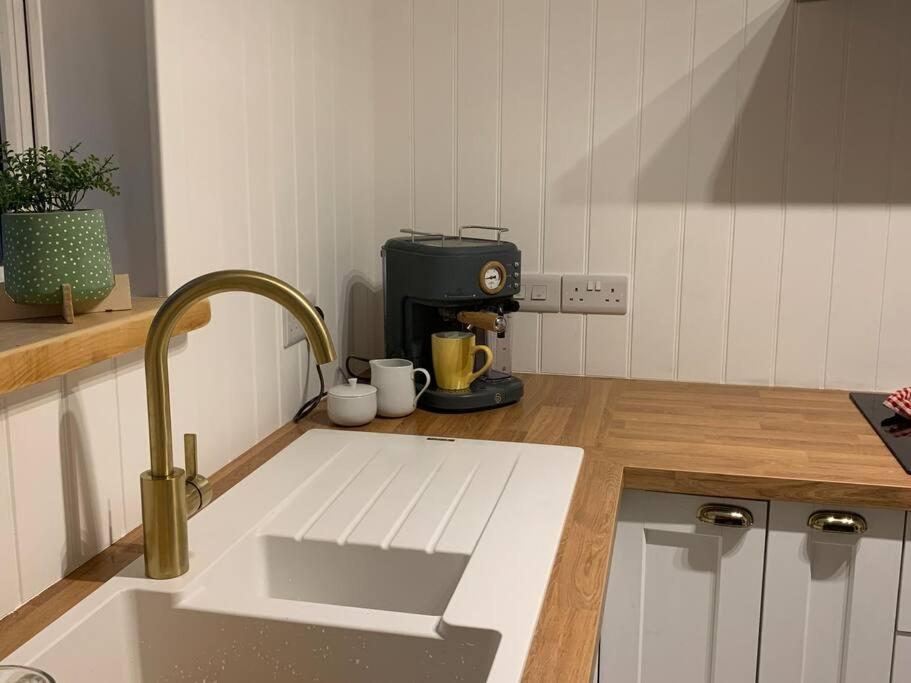 Tenby House For 6 With 2 Parking Spaces エクステリア 写真